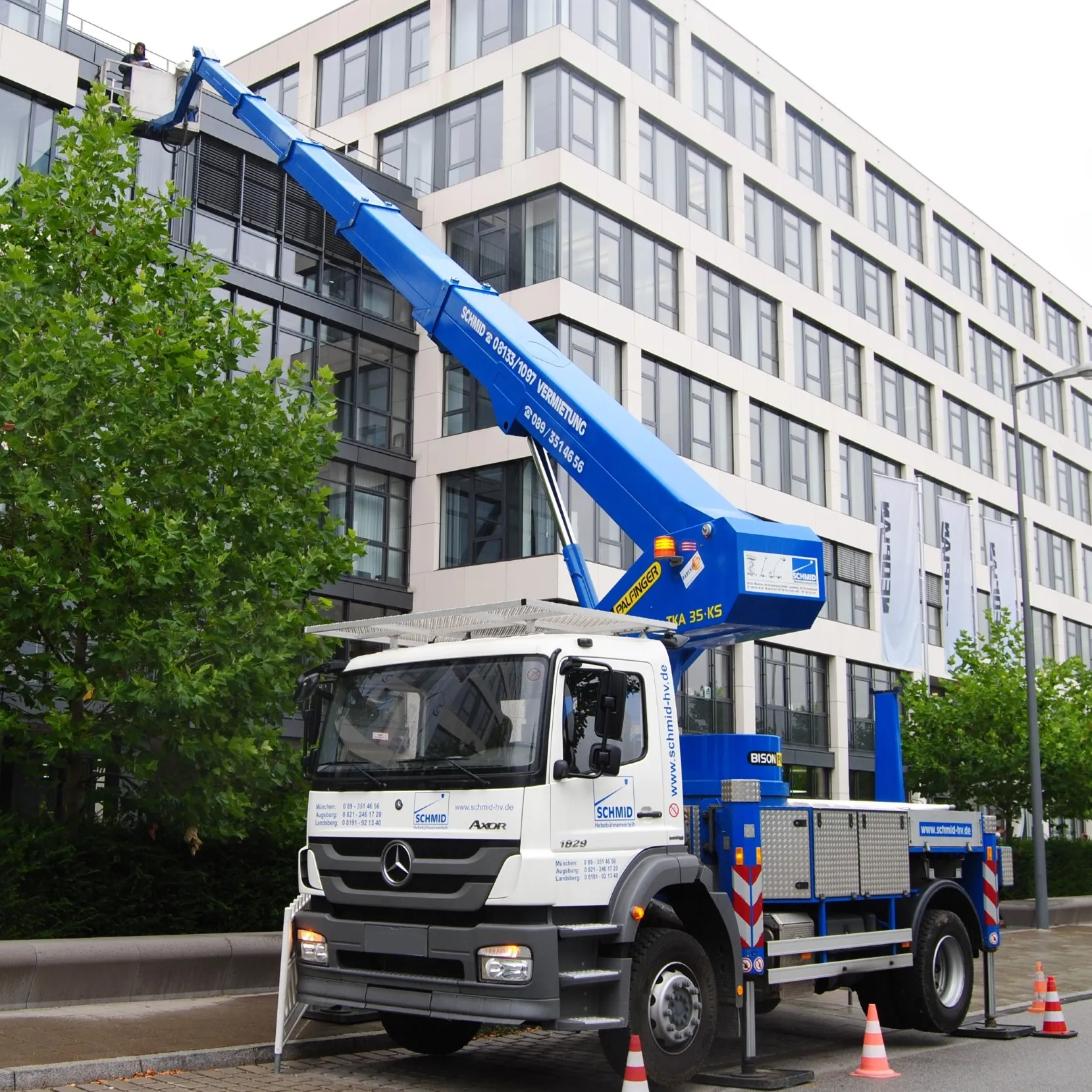 LKW-Buehne mieten muenchen augsburg landsberg