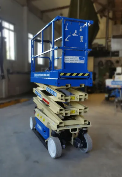 Scherenbühne Elektro S81 E8 mieten München Augsburg Landsberg